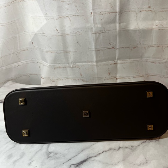 EUC Louis Vuitton Horizontal Mini Lin Alma Handbag (with COA) - Picture 6 of 11